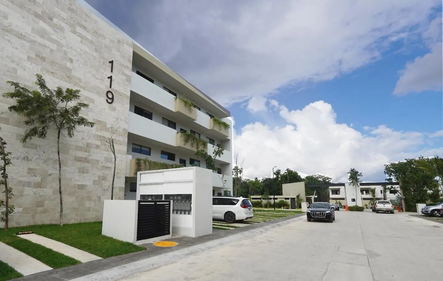 New! Condojaguar12Min To Caribe,Pools,Playground Playa del Carmen