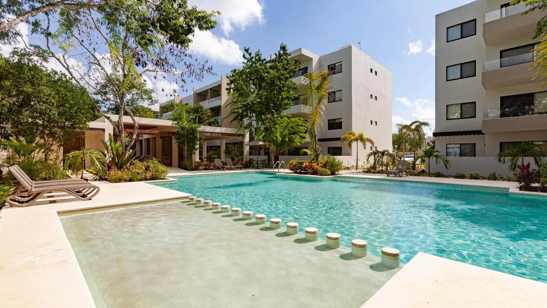 New! Condojaguar12Min To Caribe,Pools,Playground Playa del Carmen 0*,