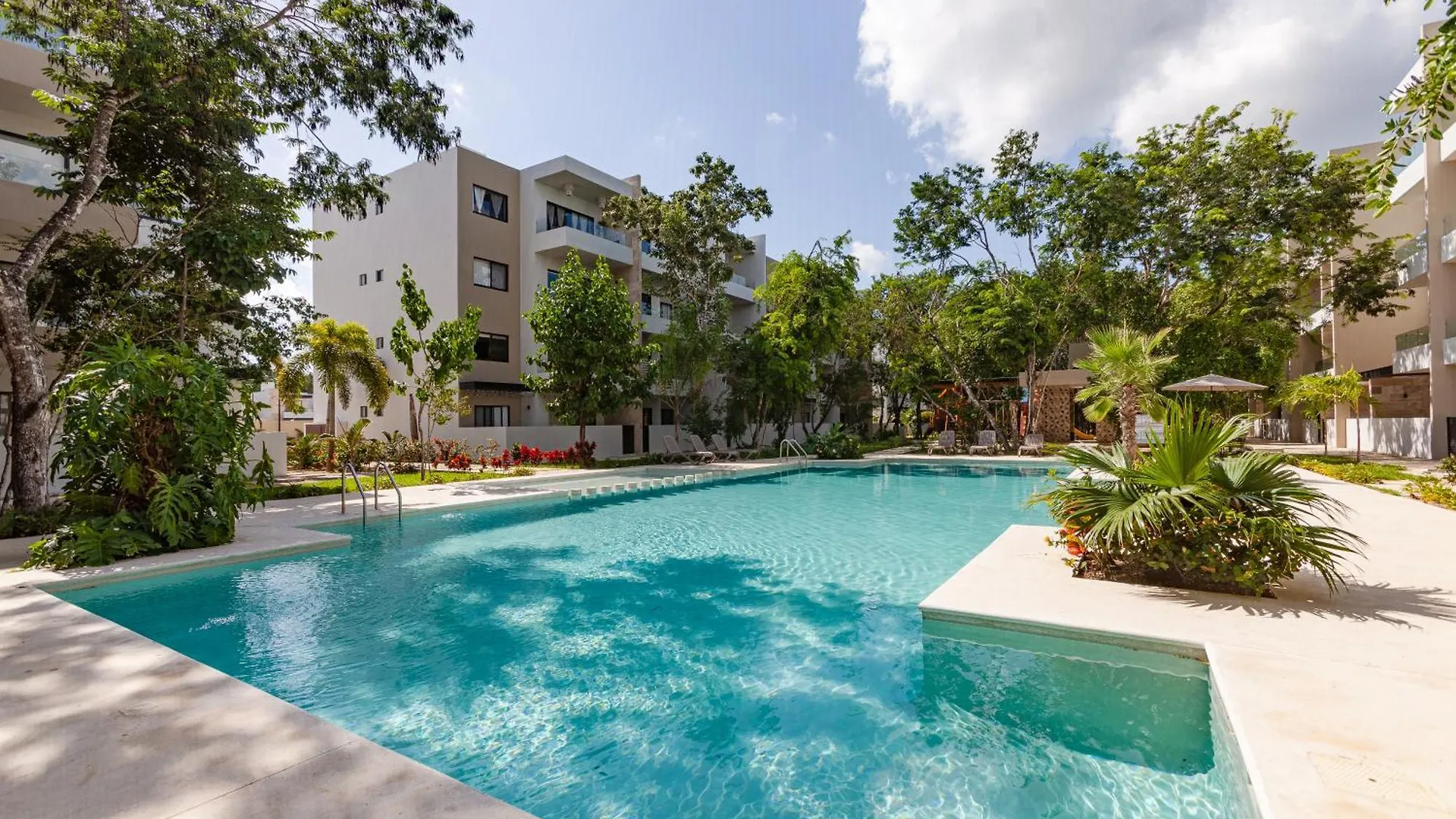 New! Condojaguar12Min To Caribe,Pools,Playground Playa del Carmen Holiday home
